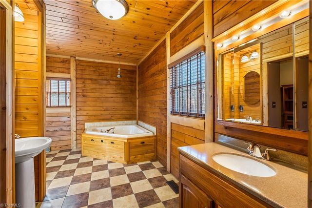 347 Cypress Lane, Lexington, NC 27295