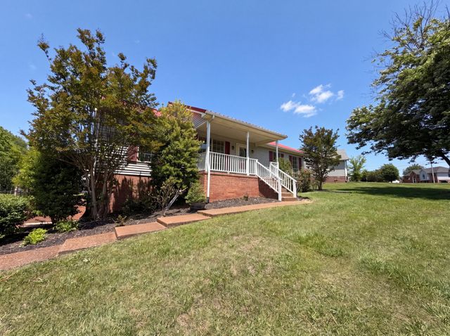 1037 Shadowbrook Dr, Greenbrier, TN 37073