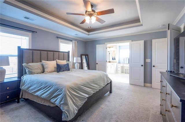 19009 W 168th Terrace, Olathe, KS 66062