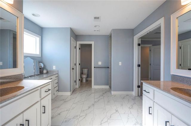 19009 W 168th Terrace, Olathe, KS 66062