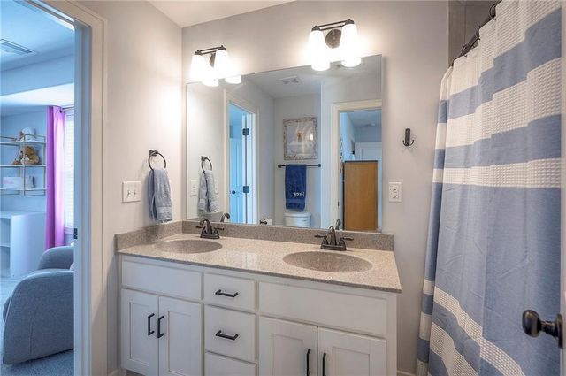 19009 W 168th Terrace, Olathe, KS 66062