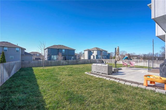 19009 W 168th Terrace, Olathe, KS 66062