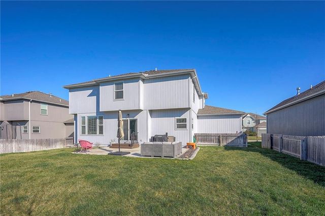 19009 W 168th Terrace, Olathe, KS 66062