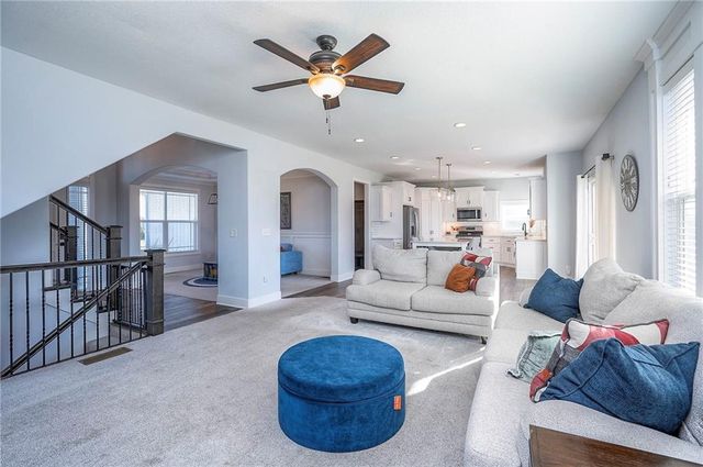 19009 W 168th Terrace, Olathe, KS 66062