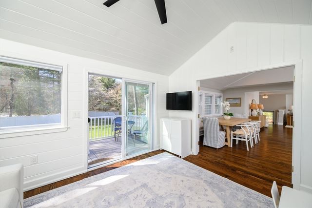 345 Plain St, Hanover, MA 02339