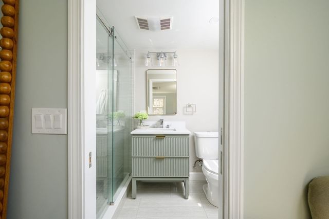 345 Plain St, Hanover, MA 02339