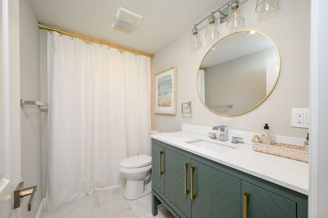 345 Plain St, Hanover, MA 02339