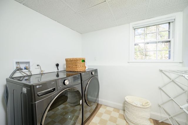 345 Plain St, Hanover, MA 02339