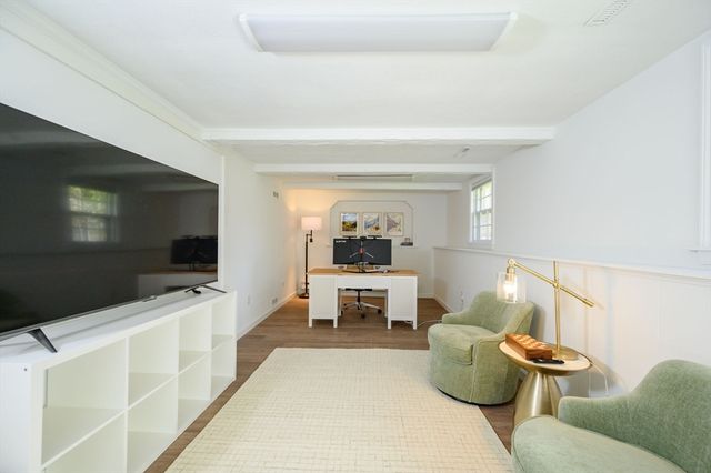 345 Plain St, Hanover, MA 02339