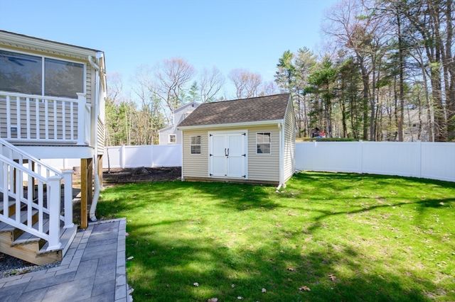 345 Plain St, Hanover, MA 02339