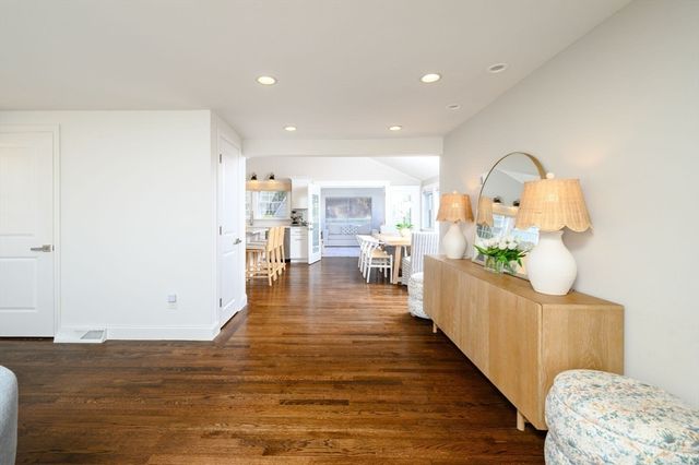 345 Plain St, Hanover, MA 02339