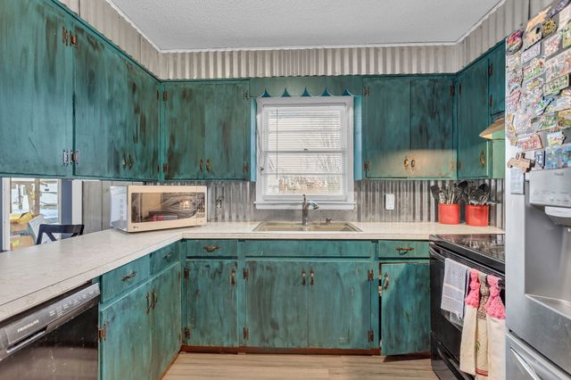 60 Main St, Ethridge, TN 38456