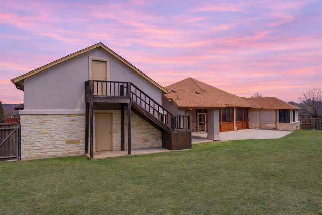 1135 Redleaf DR, Nolanville, TX 76559