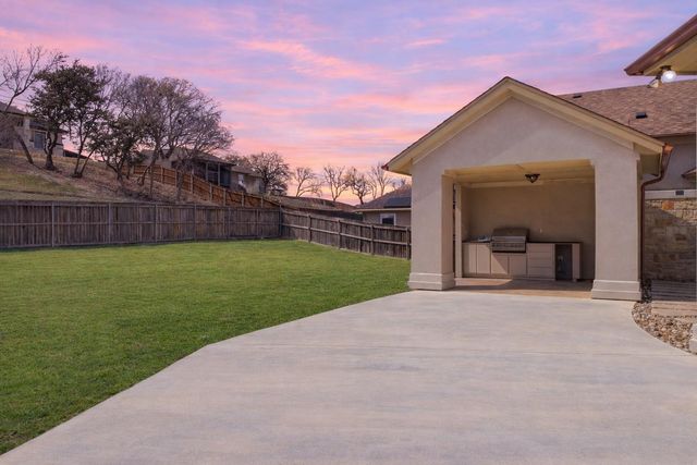 1135 Redleaf DR, Nolanville, TX 76559