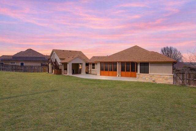 1135 Redleaf DR, Nolanville, TX 76559