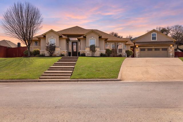 1135 Redleaf DR, Nolanville, TX 76559