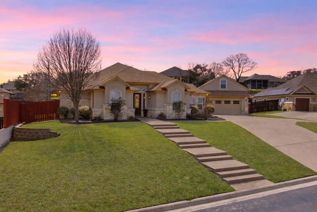 1135 Redleaf DR, Nolanville, TX 76559