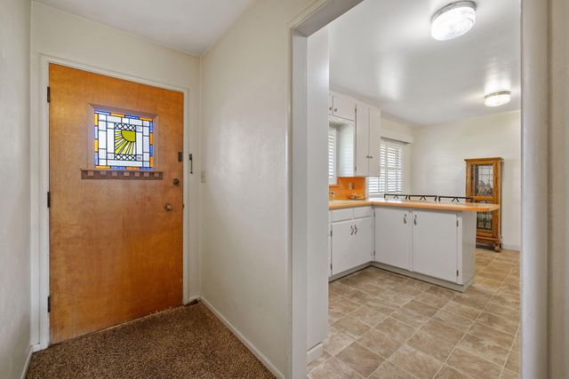 4340 W School Avenue, Visalia, CA 93291