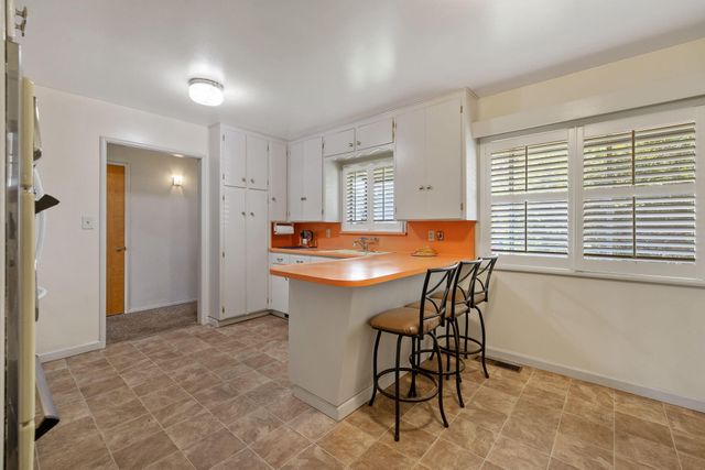 4340 W School Avenue, Visalia, CA 93291