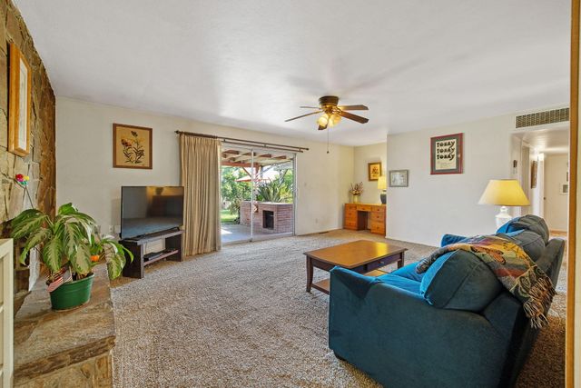 4340 W School Avenue, Visalia, CA 93291