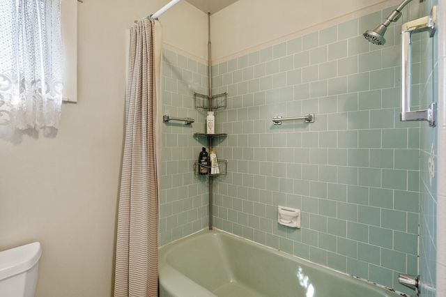 4340 W School Avenue, Visalia, CA 93291