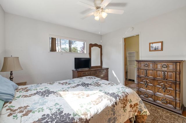 4340 W School Avenue, Visalia, CA 93291