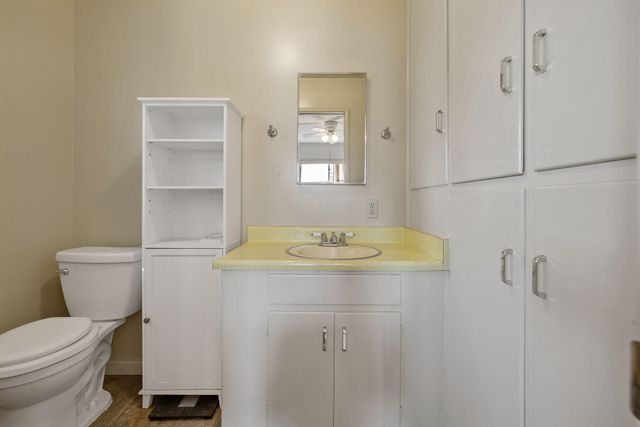 4340 W School Avenue, Visalia, CA 93291