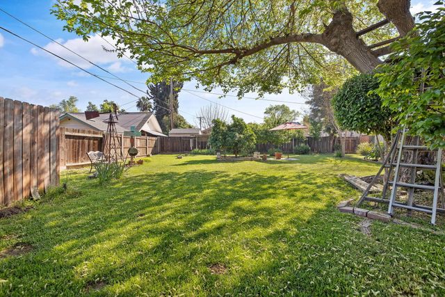 4340 W School Avenue, Visalia, CA 93291