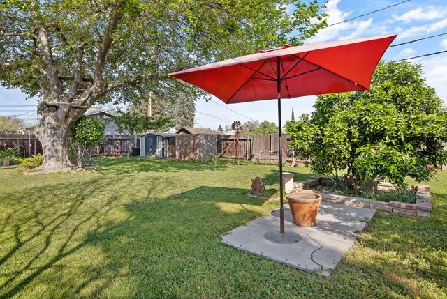 4340 W School Avenue, Visalia, CA 93291