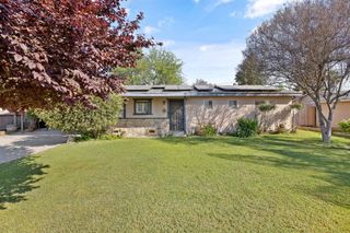 4340 W School Avenue, Visalia, CA 93291