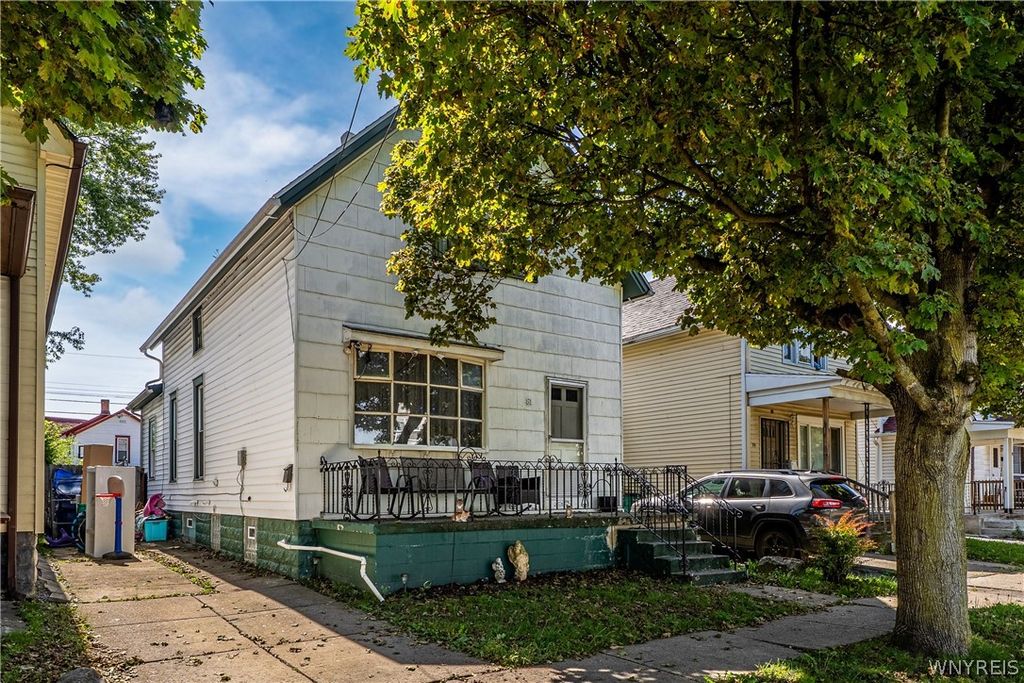 81 Moreland Street, Buffalo, NY 14206