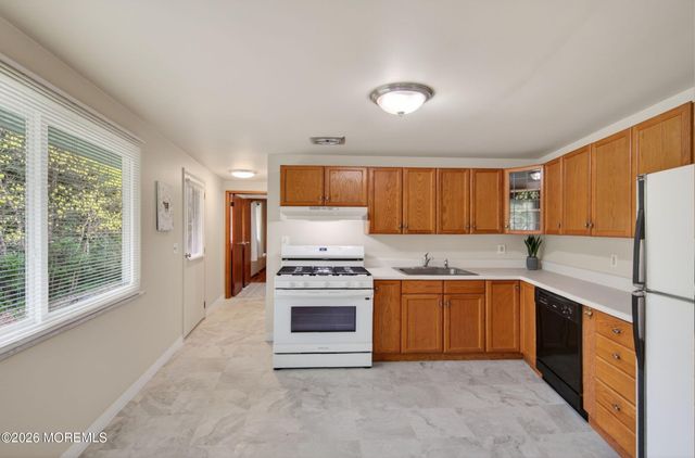 29 Demmert Avenue, Rumson, NJ 07760
