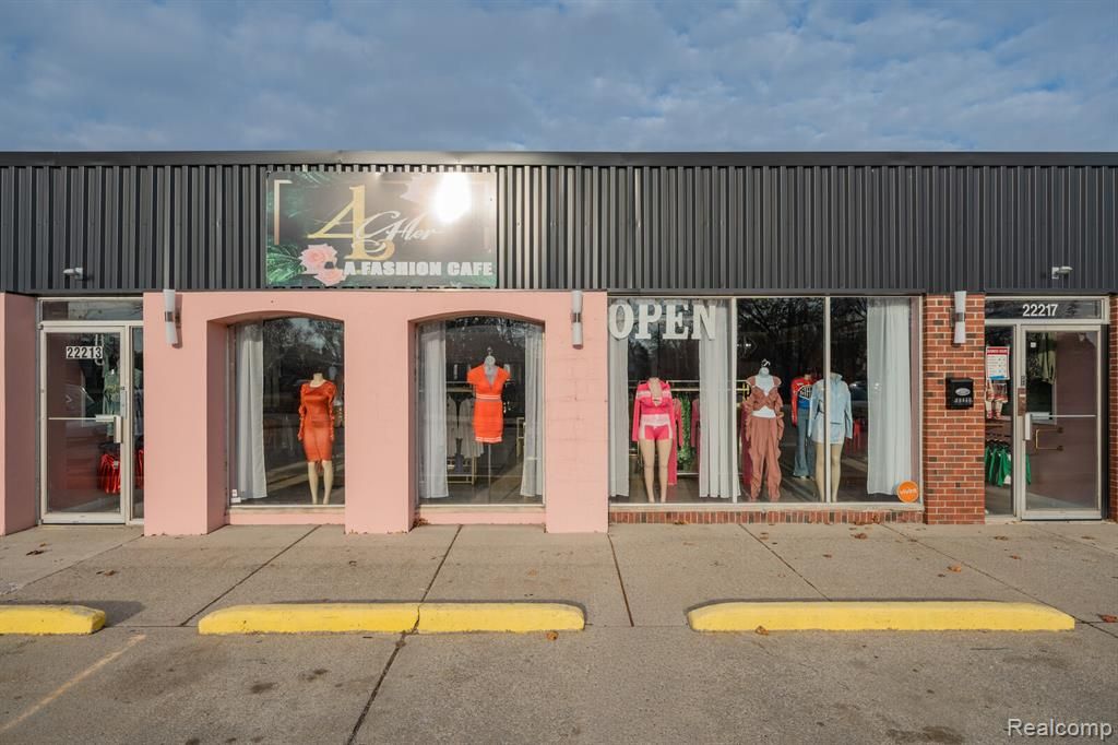 22217 Kelly Road, Eastpointe, MI 48021