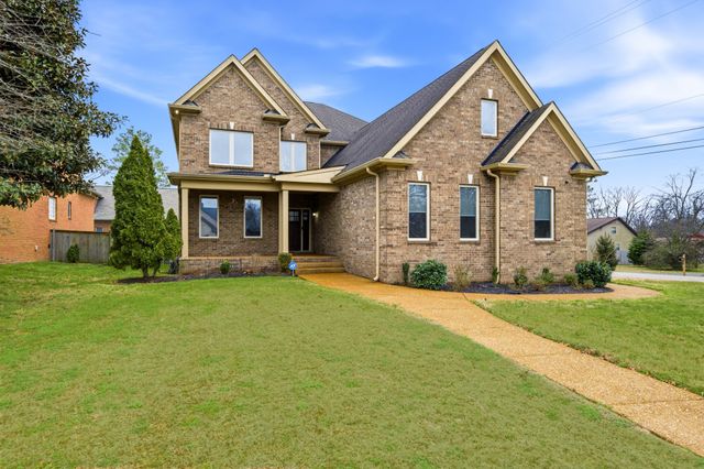600 Lakemeade Pt, Old Hickory, TN 37138