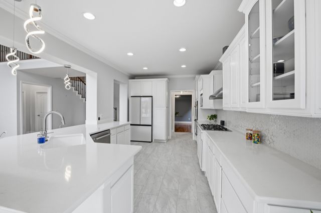 600 Lakemeade Pt, Old Hickory, TN 37138