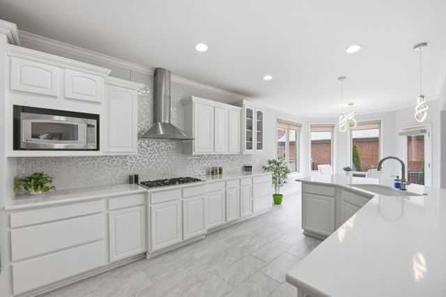 600 Lakemeade Pt, Old Hickory, TN 37138