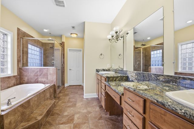 600 Lakemeade Pt, Old Hickory, TN 37138