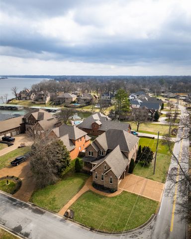 600 Lakemeade Pt, Old Hickory, TN 37138