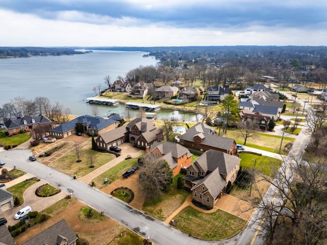 600 Lakemeade Pt, Old Hickory, TN 37138