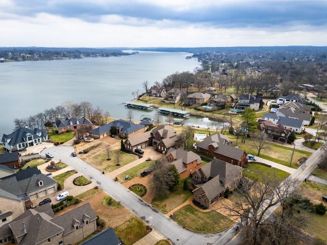 600 Lakemeade Pt, Old Hickory, TN 37138