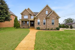 600 Lakemeade Pt, Old Hickory, TN 37138