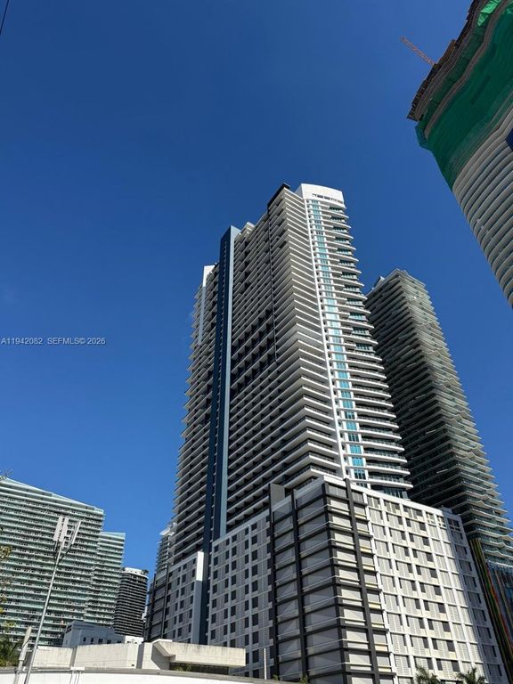 60 SW 13th St 1519, Miami, FL 33130