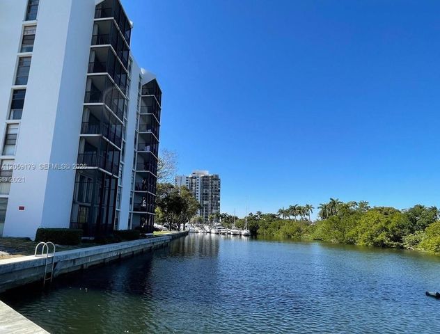 3401 N Country Club Drive 117, Aventura, FL 33180