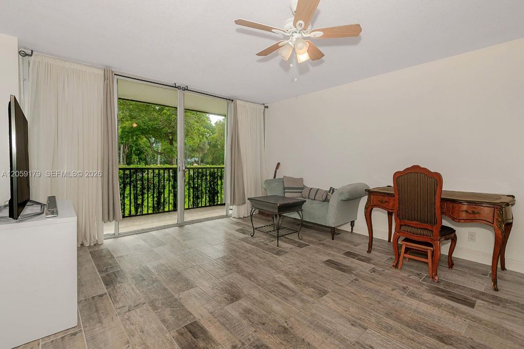 3401 N Country Club Drive 117, Aventura, FL 33180