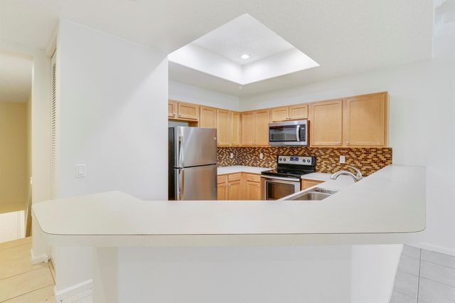 10320 SW Stephanie Way 7-204, Port St Lucie, FL 34987