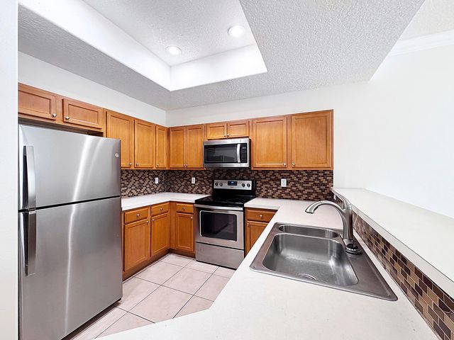 10320 SW Stephanie Way 7-204, Port St Lucie, FL 34987