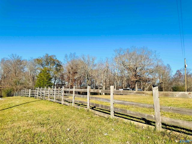 627 Neel School Road, Danville, AL 35619