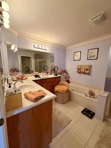 16129 Poppyseed Circle 1605, Delray Beach, FL 33484