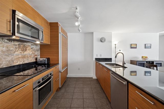 50 Biscayne Blvd 2111, Miami, FL 33132