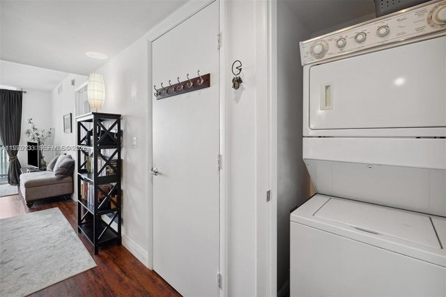 50 Biscayne Blvd 2111, Miami, FL 33132